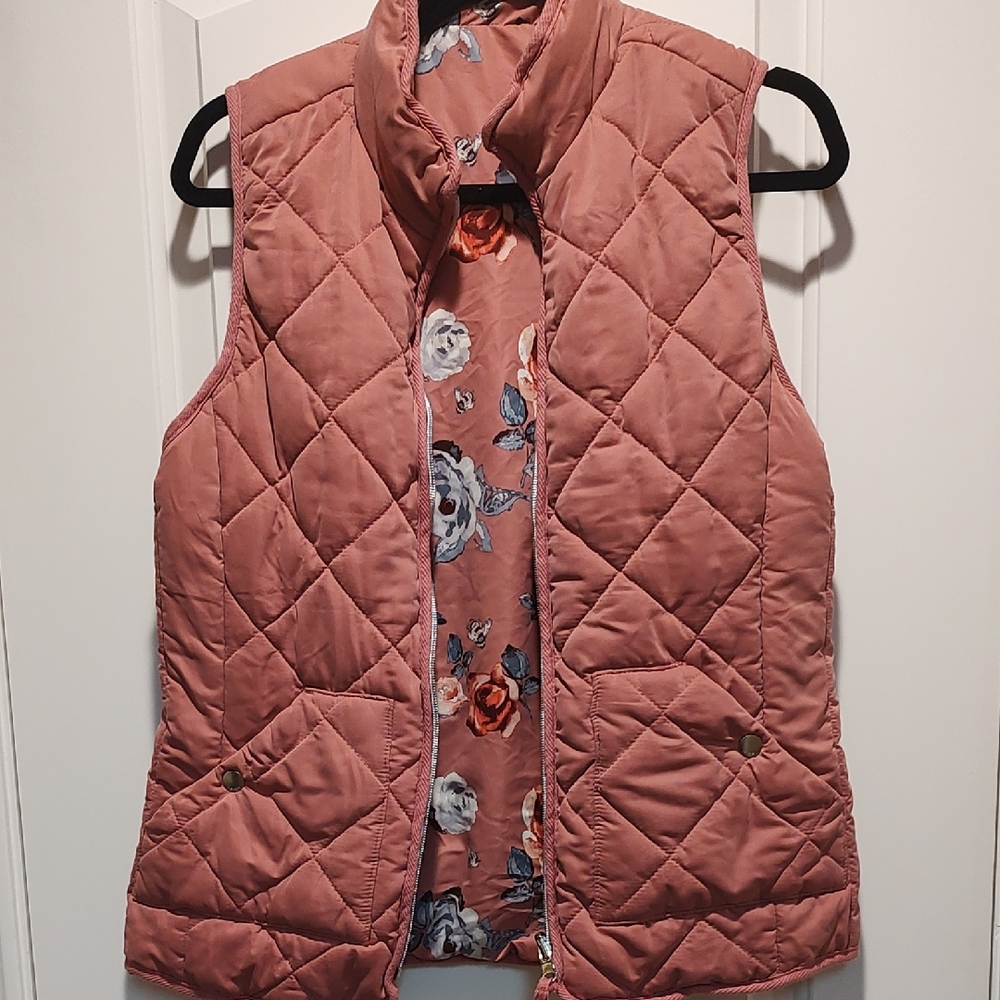 Women's Soft Quilted REVERSIBLE Pink And Floral Vest